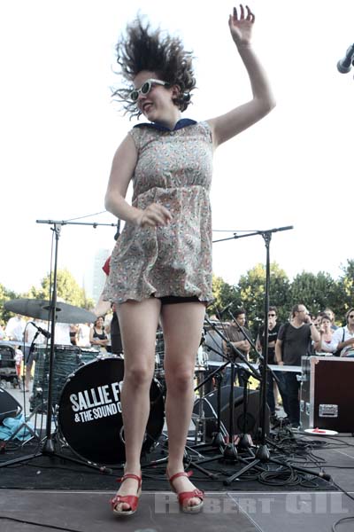 SALLIE FORD AND THE SOUND OUTSIDE - 2012-07-24 - PARIS - Parc de Belleville - 